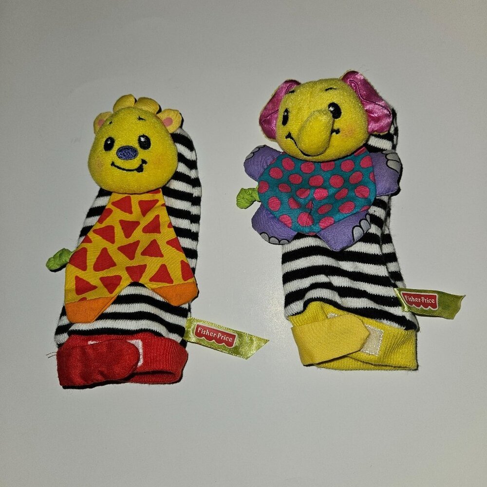 2 Fisher Price Foot Finder Sock Rattle Lot Elephant Giraffe Baby Toy Lot